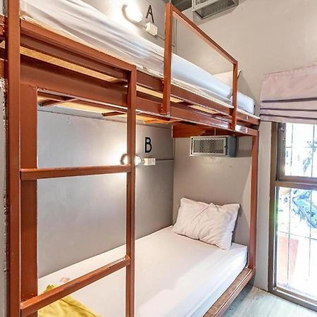 Loftel 22 Hostel Бангкок Экстерьер фото