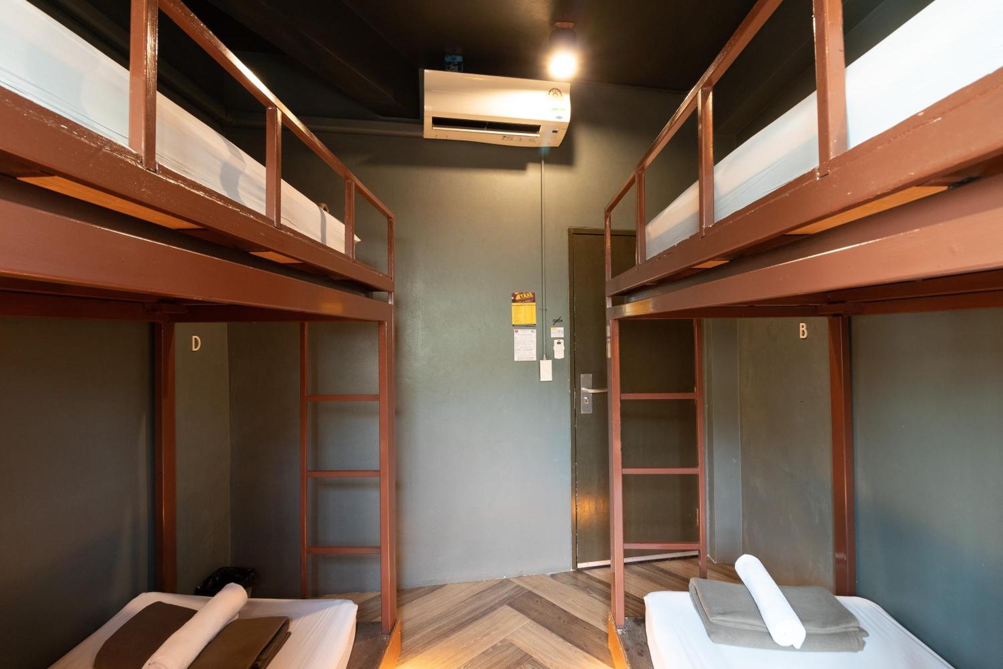 Loftel 22 Hostel Бангкок Экстерьер фото