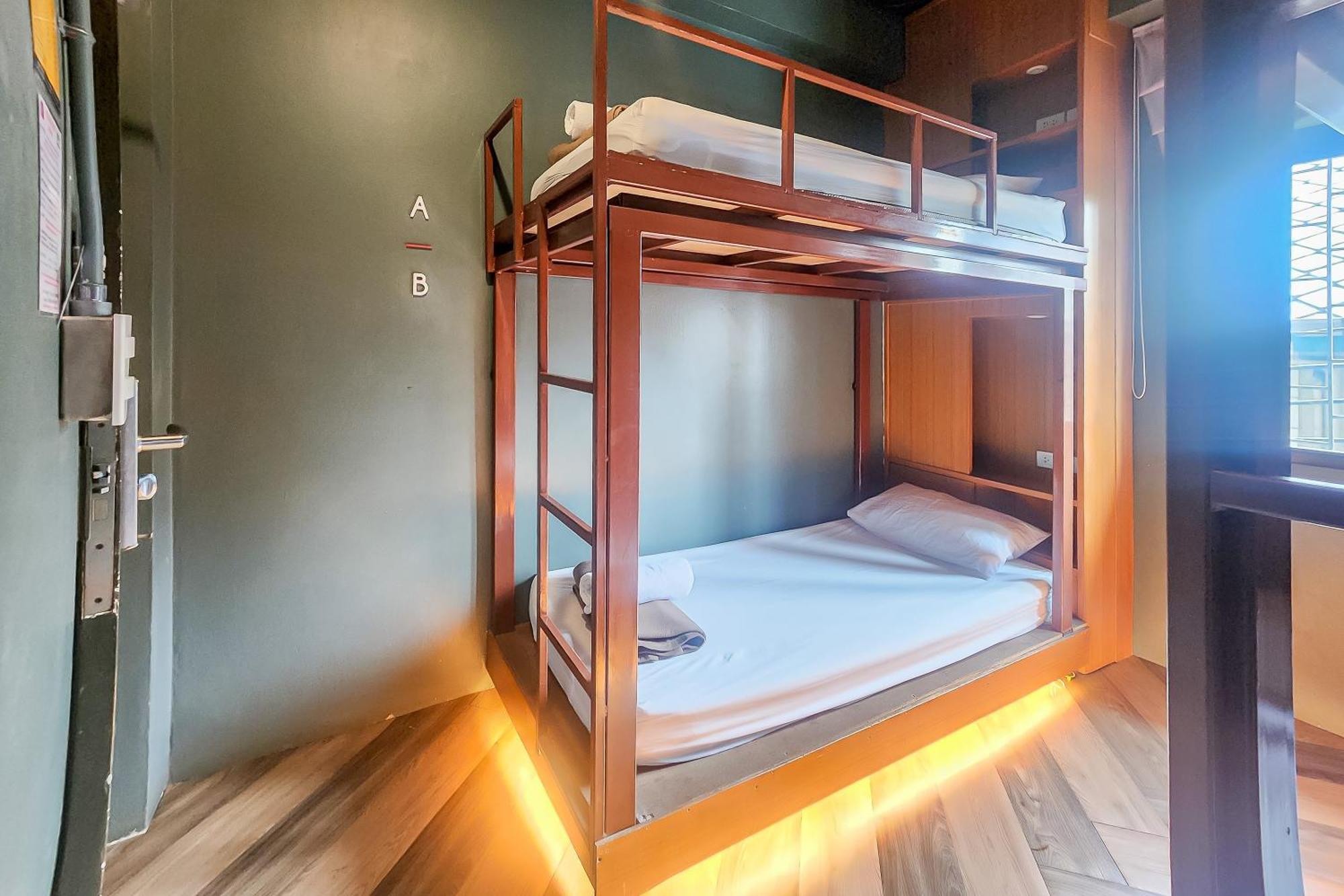 Loftel 22 Hostel Бангкок Экстерьер фото