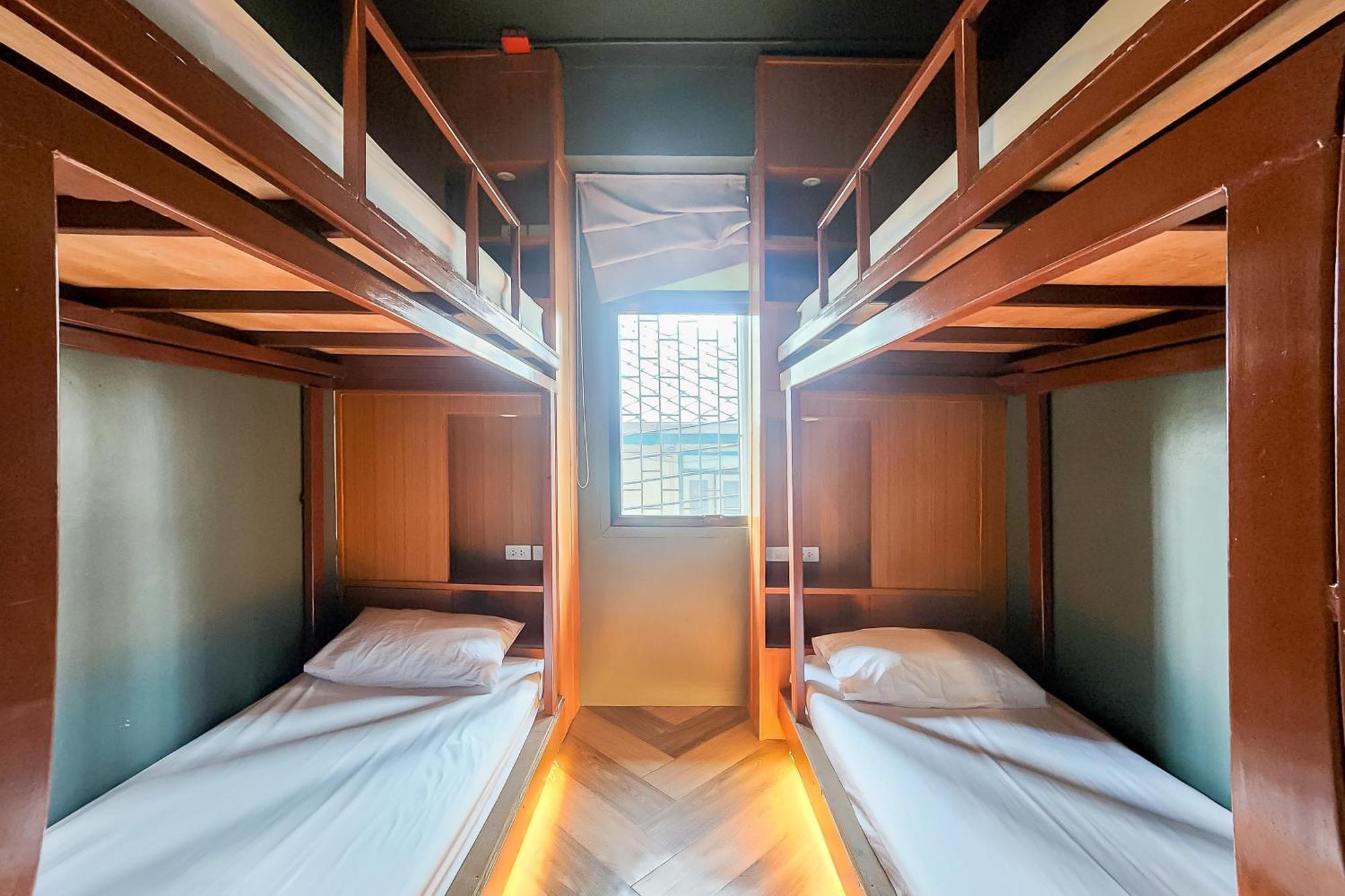 Loftel 22 Hostel Бангкок Экстерьер фото