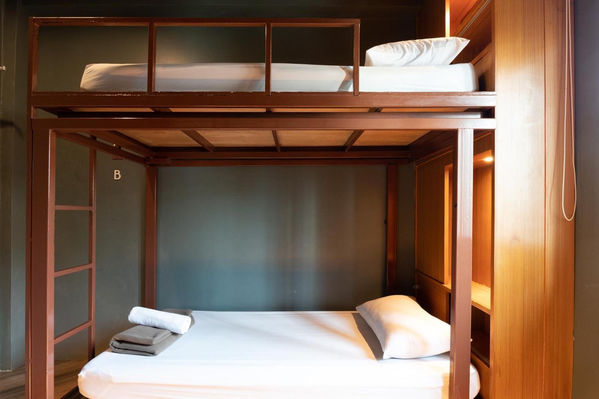 Loftel 22 Hostel Бангкок Экстерьер фото