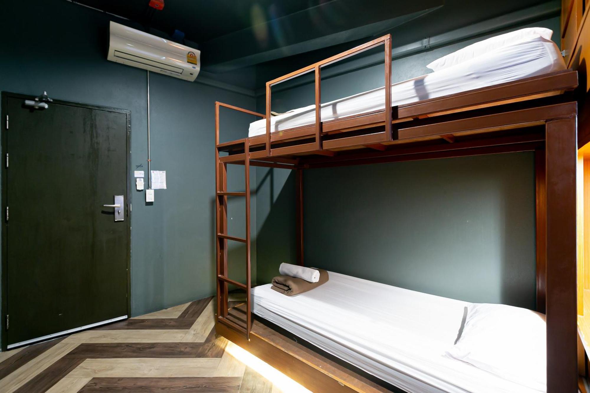 Loftel 22 Hostel Бангкок Экстерьер фото