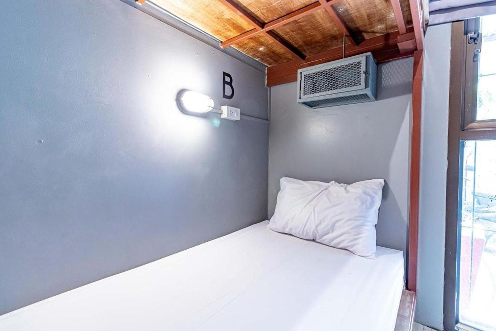 Loftel 22 Hostel Бангкок Экстерьер фото