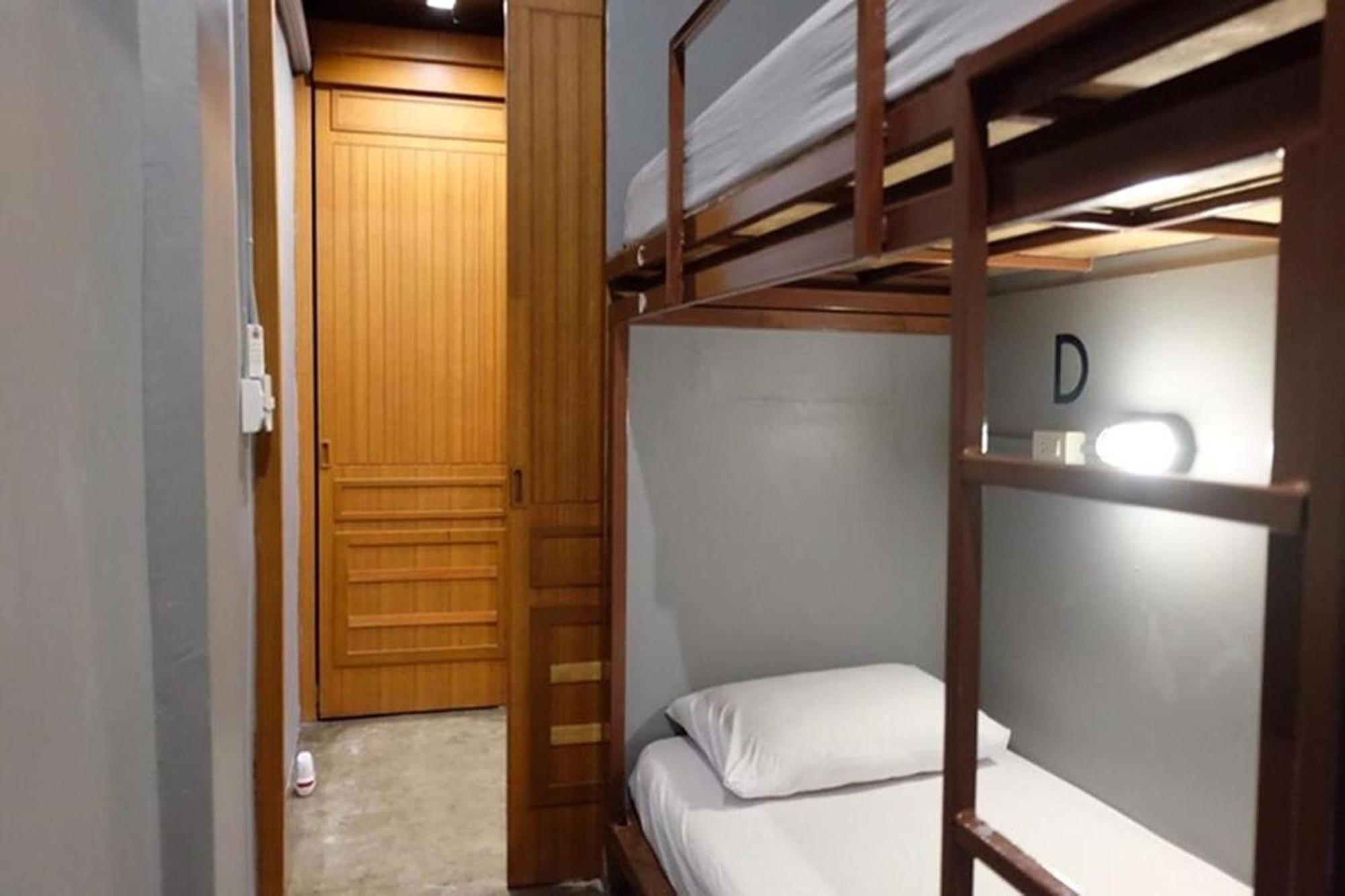 Loftel 22 Hostel Бангкок Экстерьер фото